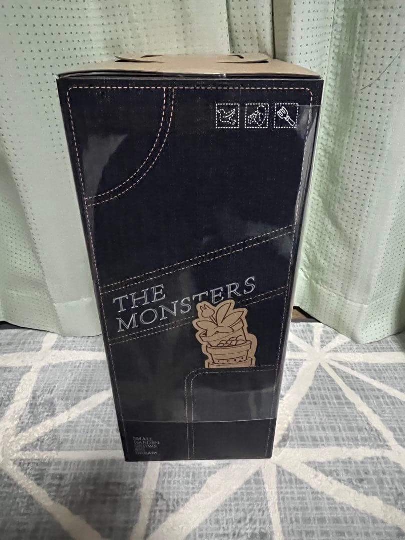 POPMART ポップマート　LABUBU ラブブ　FALL IN WILD