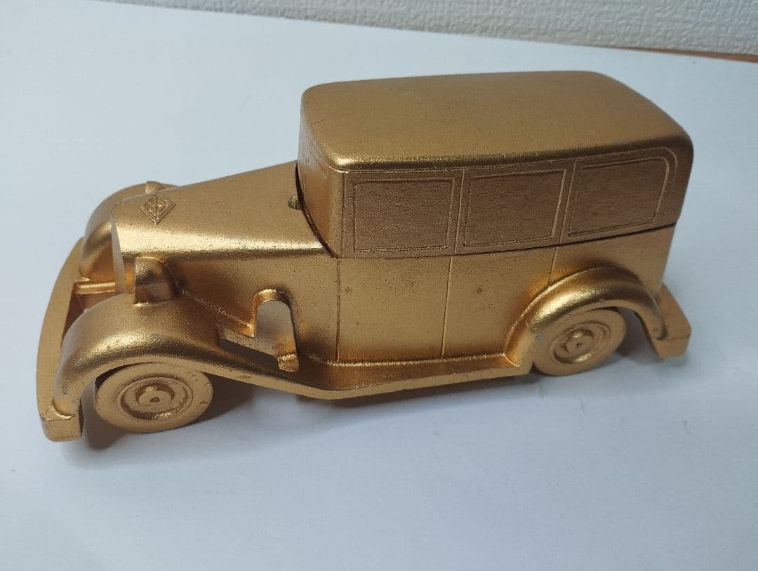 アンティーク調 ゴールドレトロカー 記念モデル 小物入れ（1920–2000)