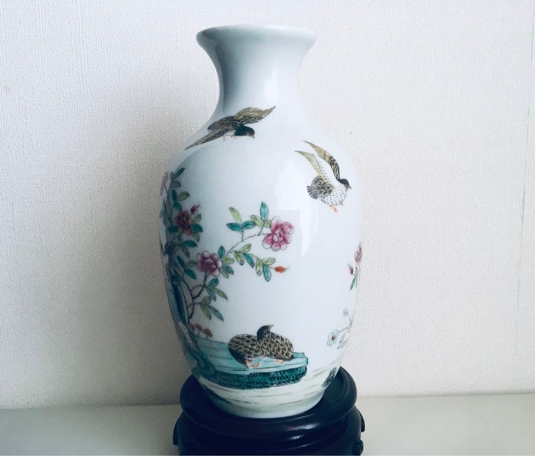 清朝乾隆宮廷琺琅彩竹菊鹌鹑图瓶 稀少芸術珍品 （上海博物館監製）