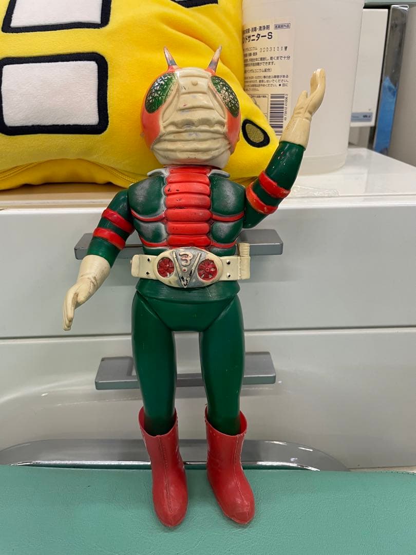 希少　仮面ライダーV3 ソフビ(面取れ) 当時物　マフラー無し