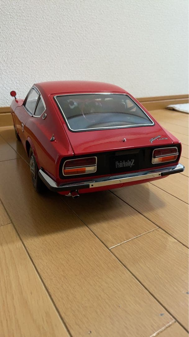 週間フェアレディ240Z 1/8スケールモデル 赤 完成品