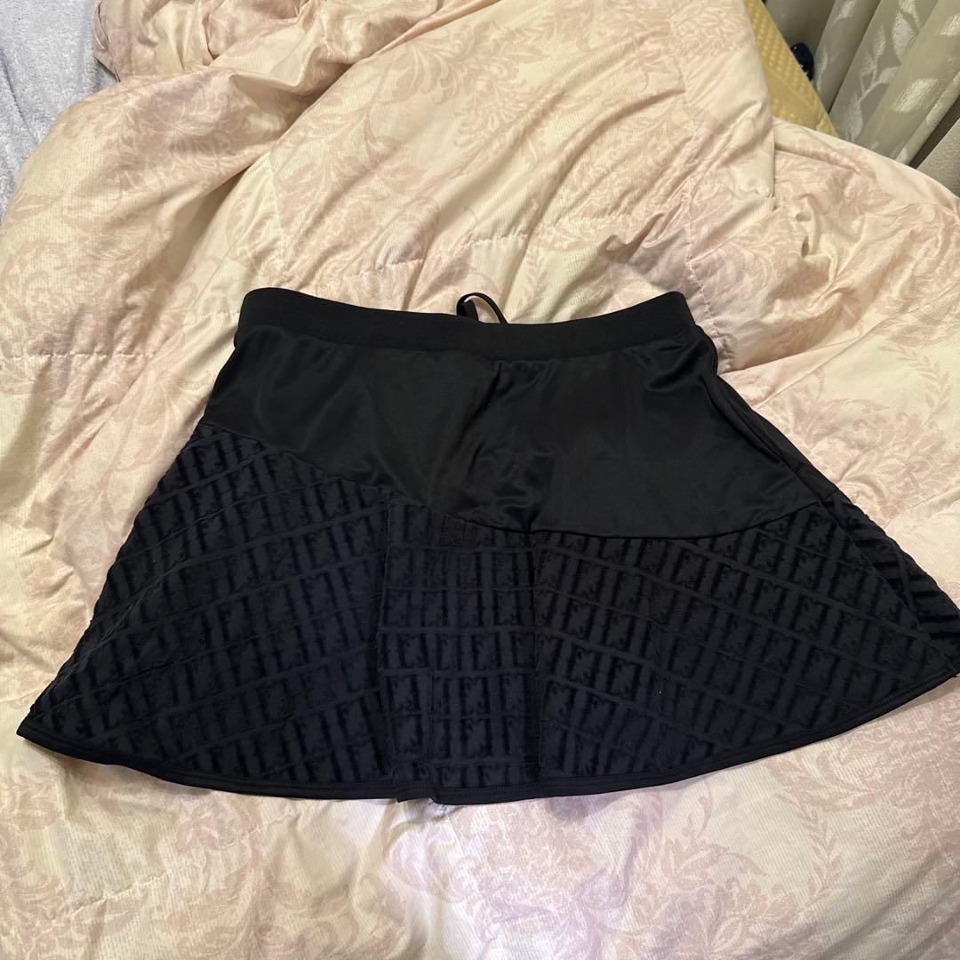 フィラ　新作　スコート　新品　XLサイズ