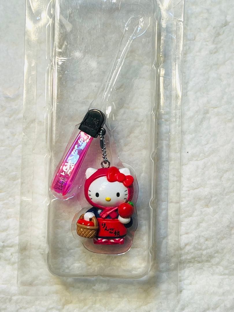 激レア！　サンリオ　2001 みちのくキティ物語　 りんご娘　ストラップ