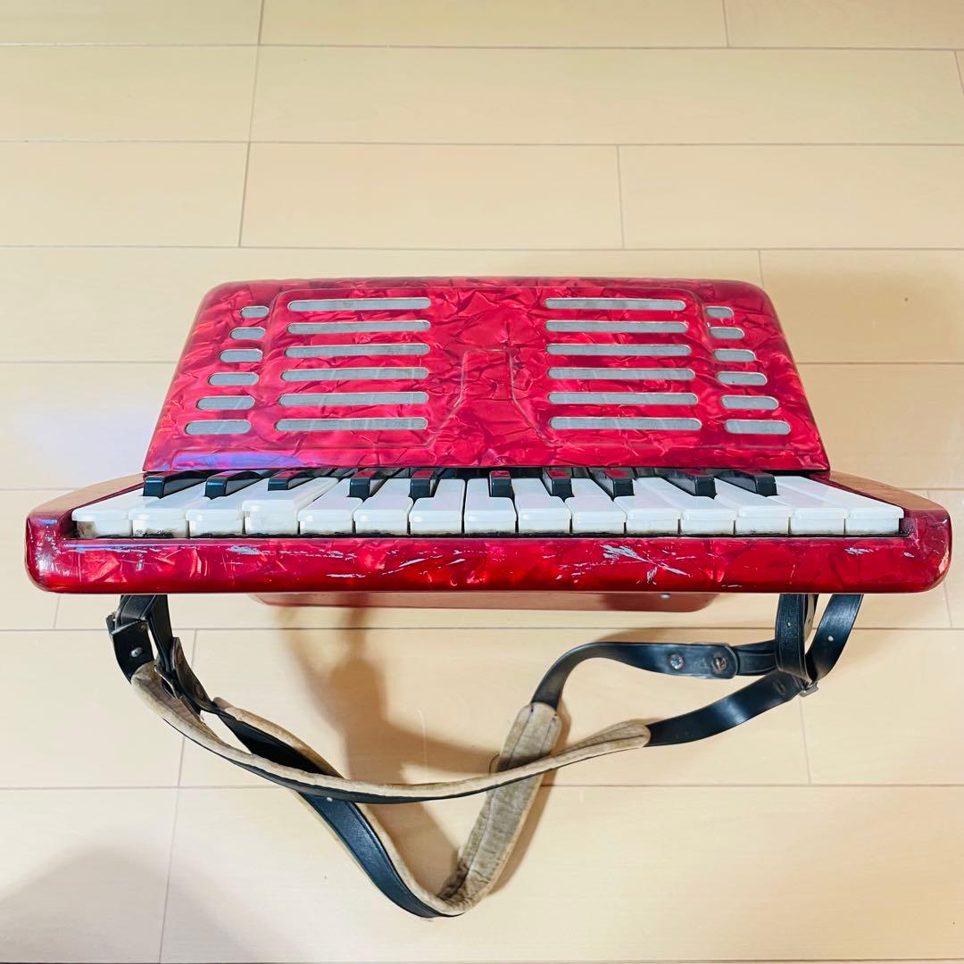 【良品】YAMAHA アコーディオン 25鍵盤 赤 ストラップ付 8905