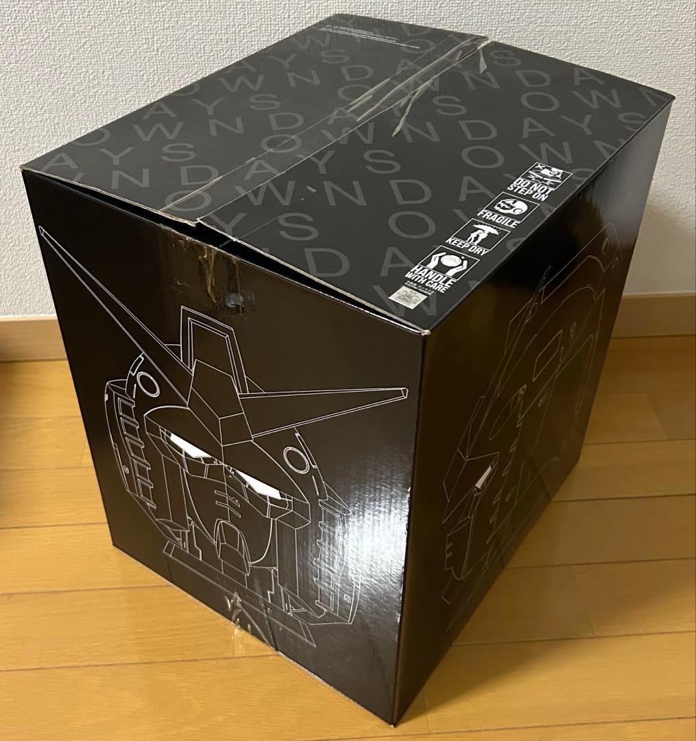 OWNDAYS(オンデーズ) ガンダムヘッド型メガネケース