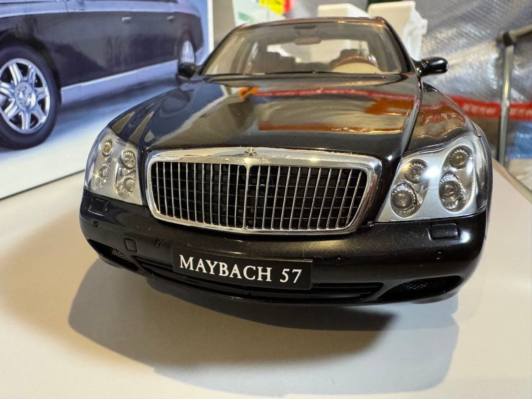 AUTOart MAYBACH 57ミニカー 1:18