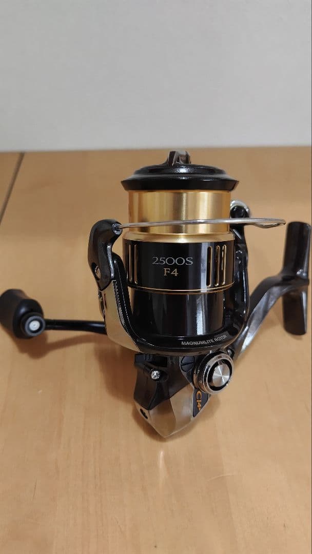 SHIMANO シマノ コンプレックスci4+ 2500S F4