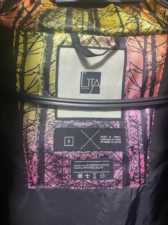 【美品】L1 LITAリタ　スノーボード　レディース　ウェア
