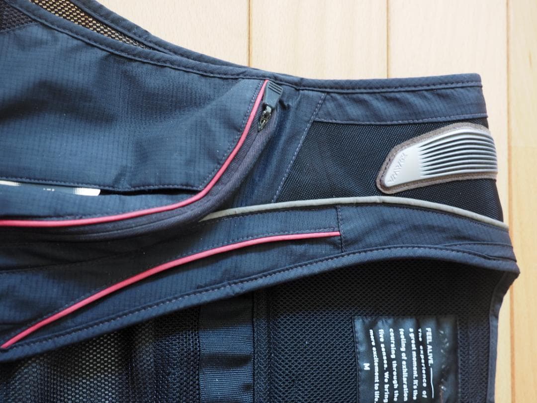 DAIWA　鮎ショートベスト　DV-2106　ブラック　M