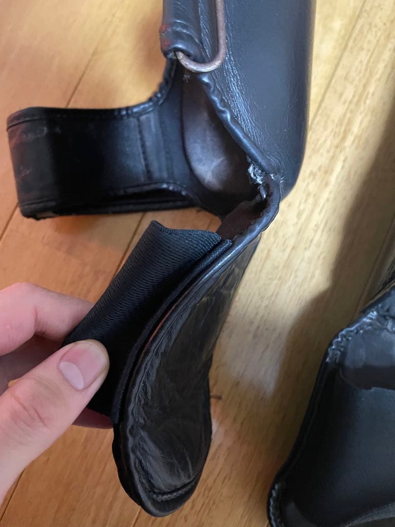 使い古されたTWINS レガース