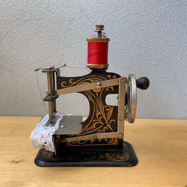 1900-20年　小さな　小さな　アンティーク　ミシン　アールヌーボー　ドイツ