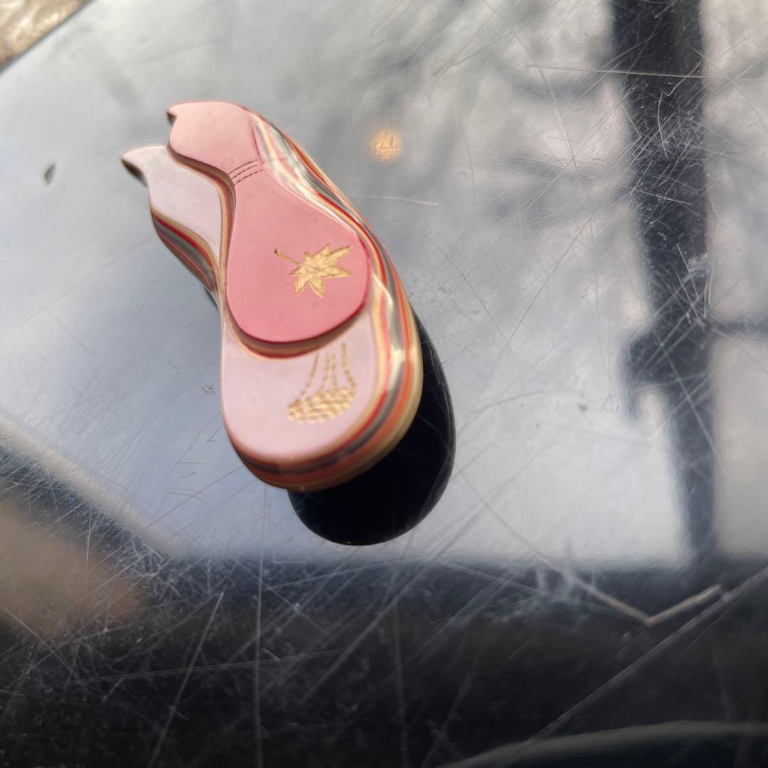 在銘　堆朱　瓢箪帯留