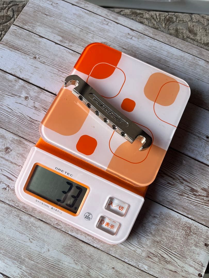 ギブソン純正　アルミテールピース　ニッケル　エイジド