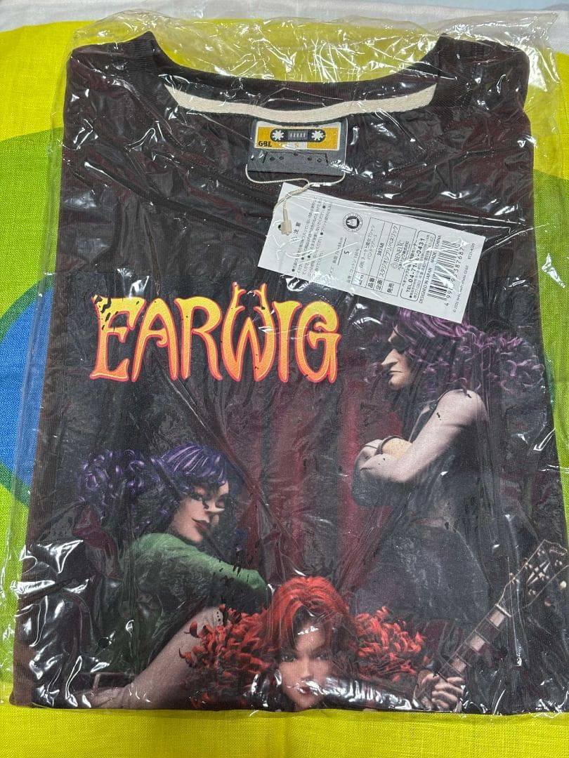 EARWIG Tシャツ Sサイズ アーヤと魔女 未使用 未開封 訳あり 2種類