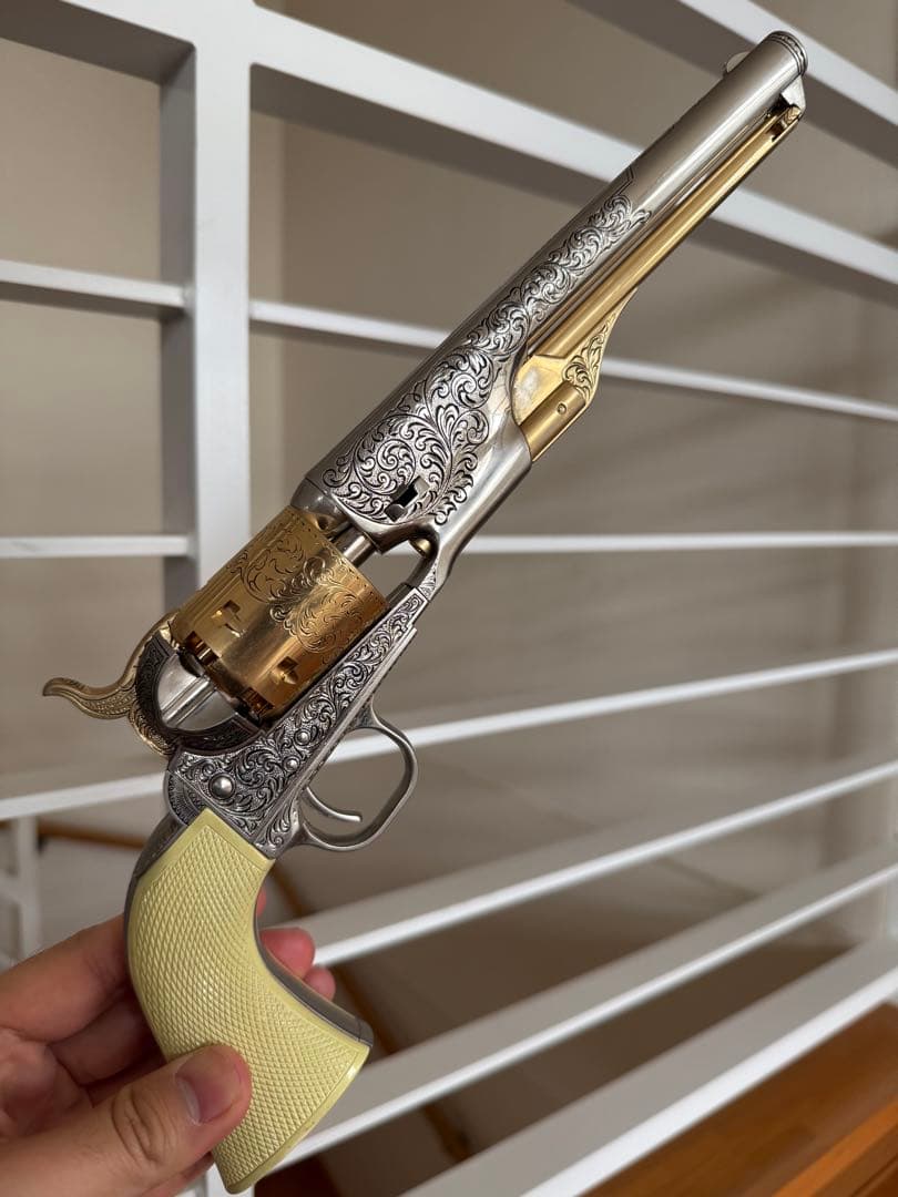 マルシン カスター将軍のリボルバー コルト M1861 モデルガン エングレーブ