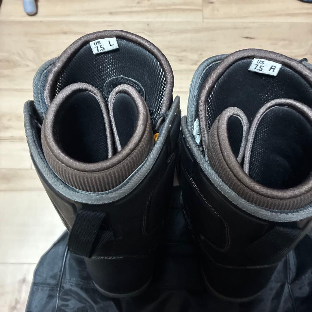 スノーボードブーツ USサイズ15 黒 ＶＡＮＳ