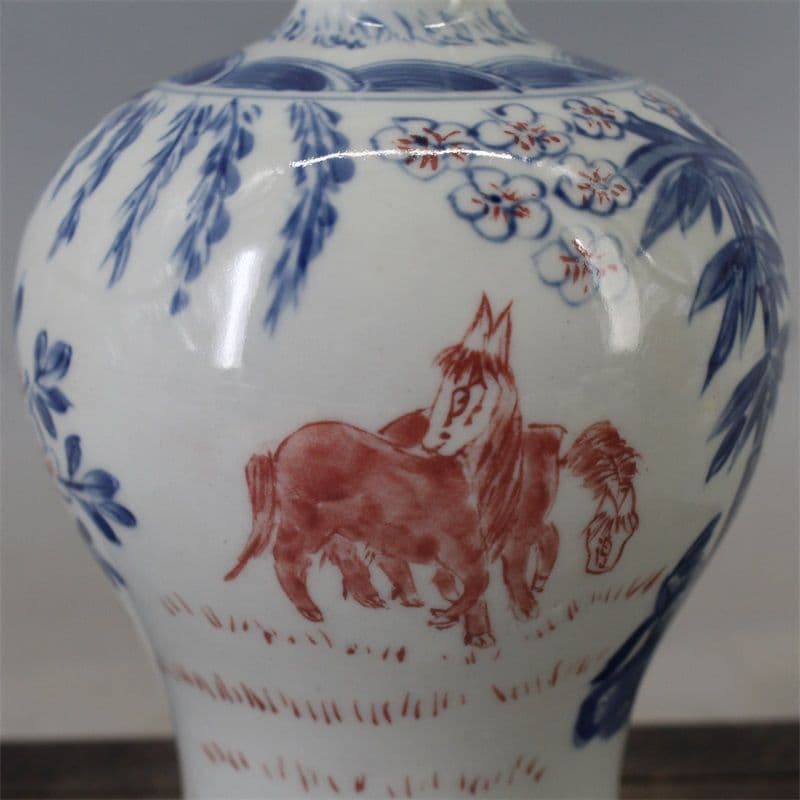 清康煕青花釉里紅三羊開泰梅瓶 景徳鎮 陶磁器 装飾品 現代工芸品 美術品 置物