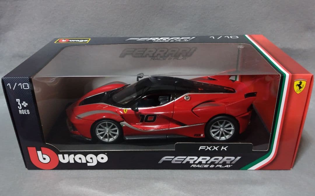 絶版BBurago Ferrari FXX K 1/18 ダイキャストカー