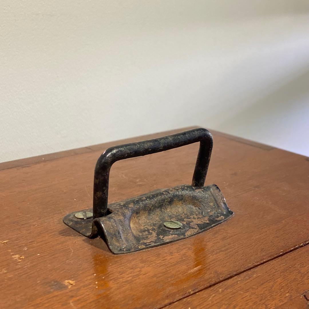 扉と持ち手の付いた古い二段ガラスケース アンティーク