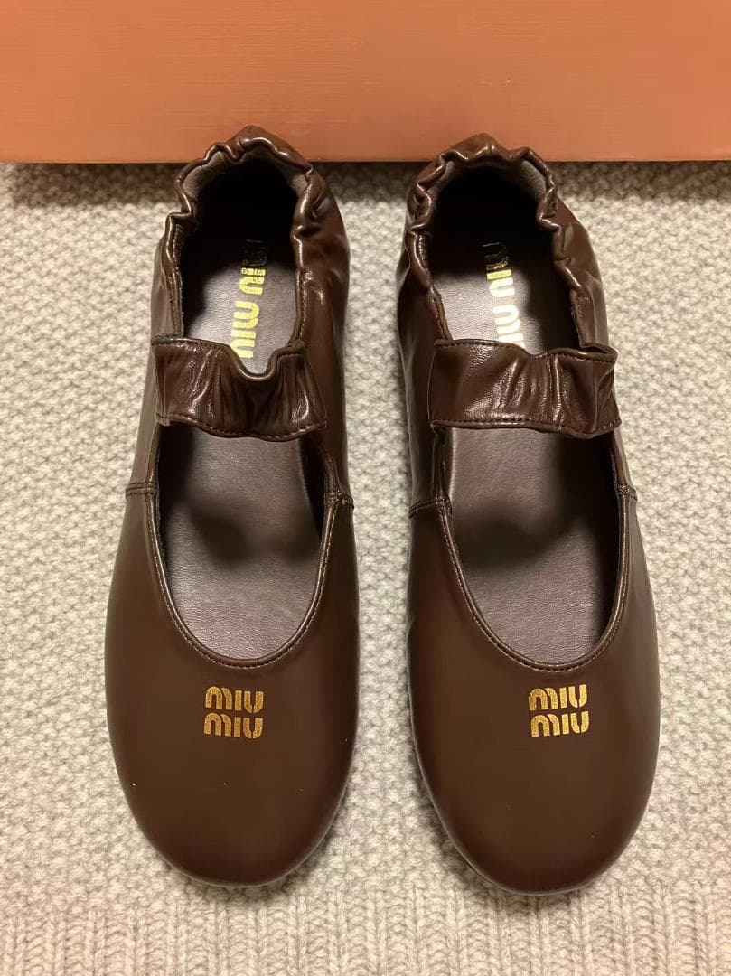 ブラウン　バレエシューズ メリージェーン　ロゴ　靴