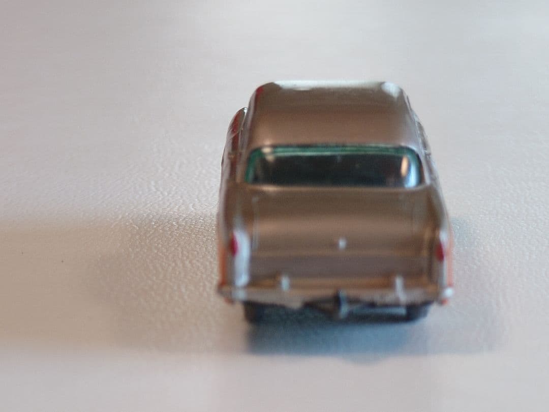 MATCHBOX 　No.33 FORD ZODIAC