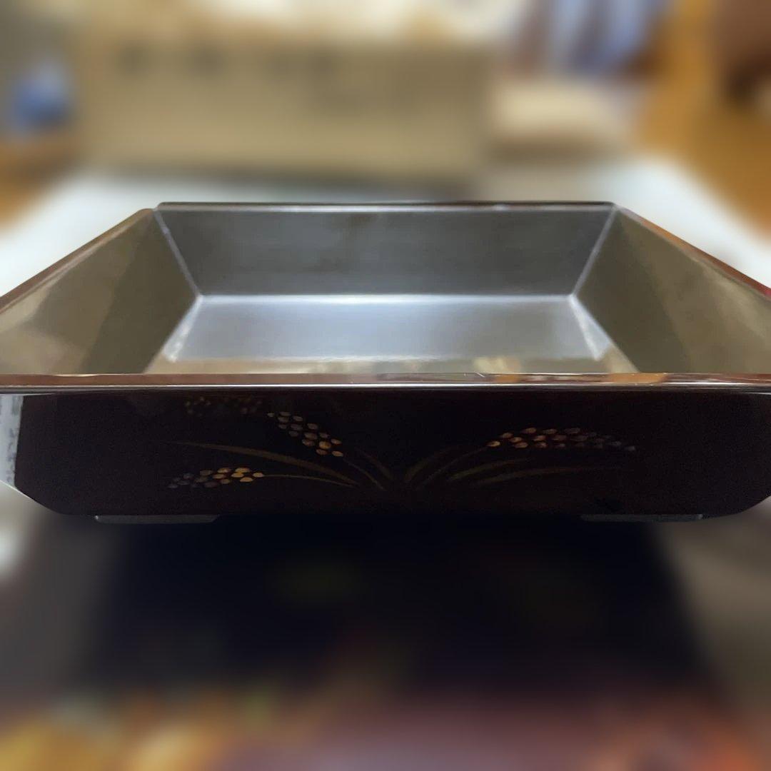 漆器 菓子器　鳥と花のデザイン