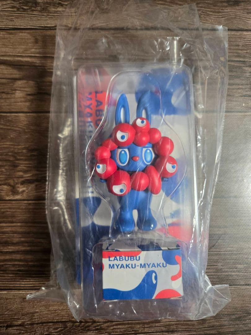 ラブブ ミャクミャク 大阪万博 LABUBU MYAKU-MYAKU フィギュア