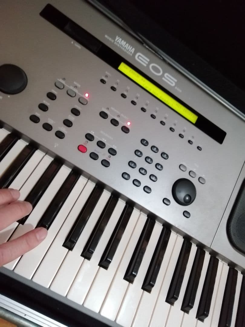 YAMAHA EOS B500 シンセサイザー