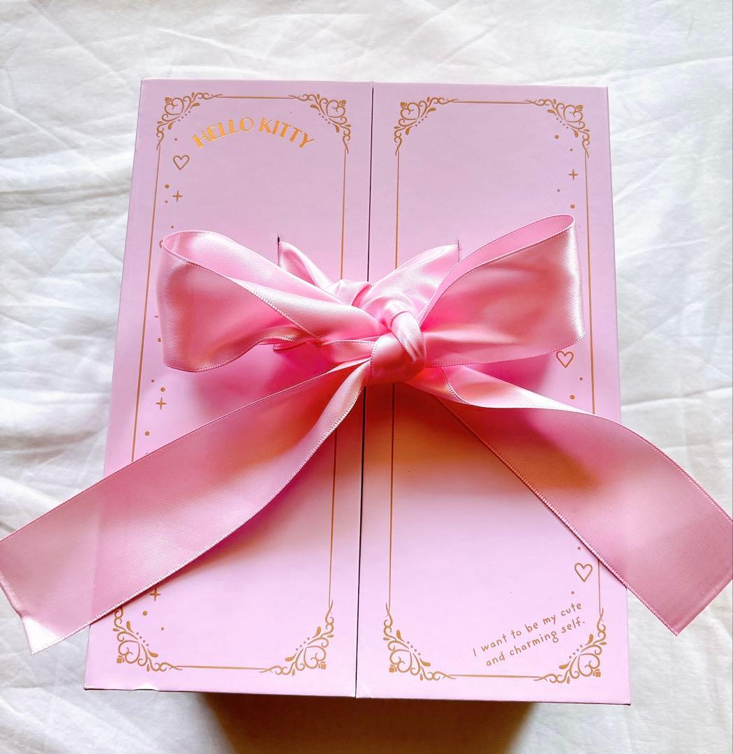 キティちゃん　ぬいぐるみ　ティアラキティ/ショートケーキ/世界のハローキティ