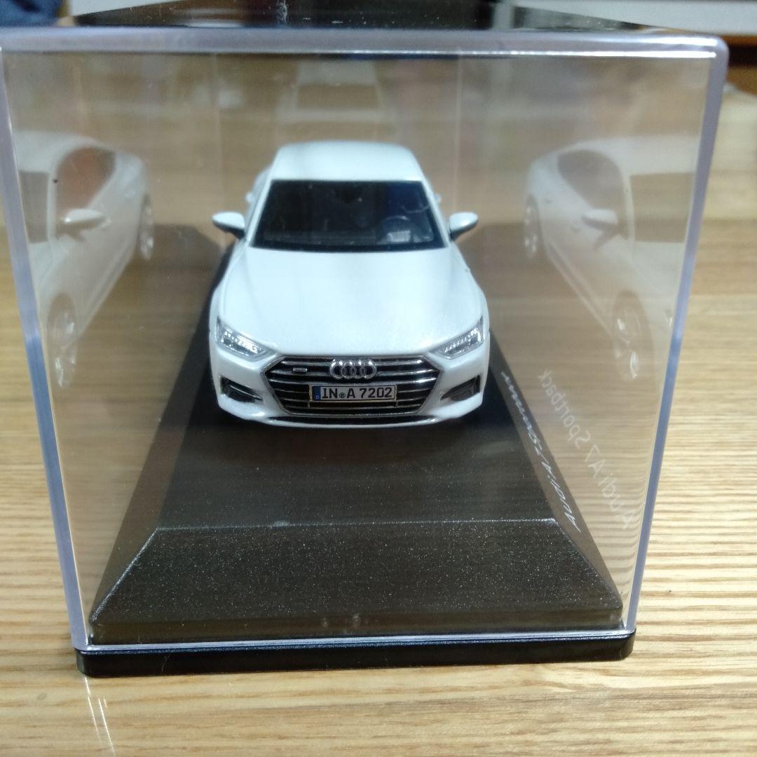 1/43 アウディ Audi A7 スポーツバック Audi 廃番 ケース 箱