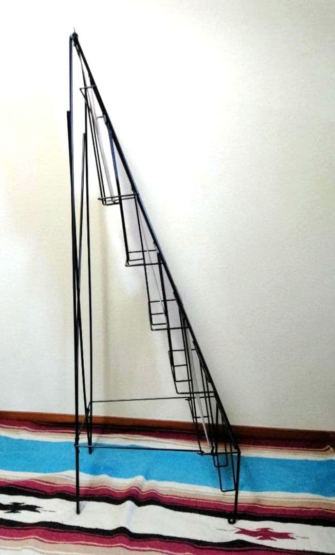 ブリキ看板用 特大ラック ブラック 高さ132cm （ブリキサイン約50枚収納可