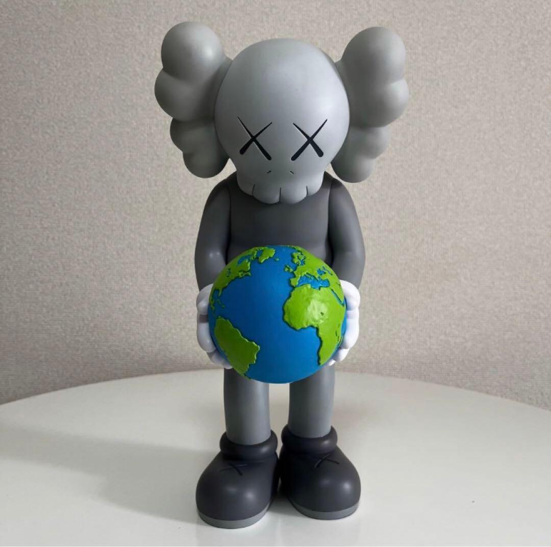kaws カウズ フィギュア プロミス