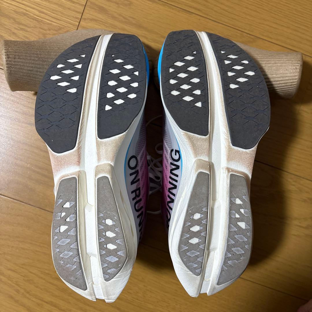 ON Cloudboom Strike 25.５cm