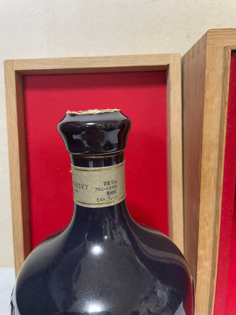 サントリー有田焼空き瓶や空箱