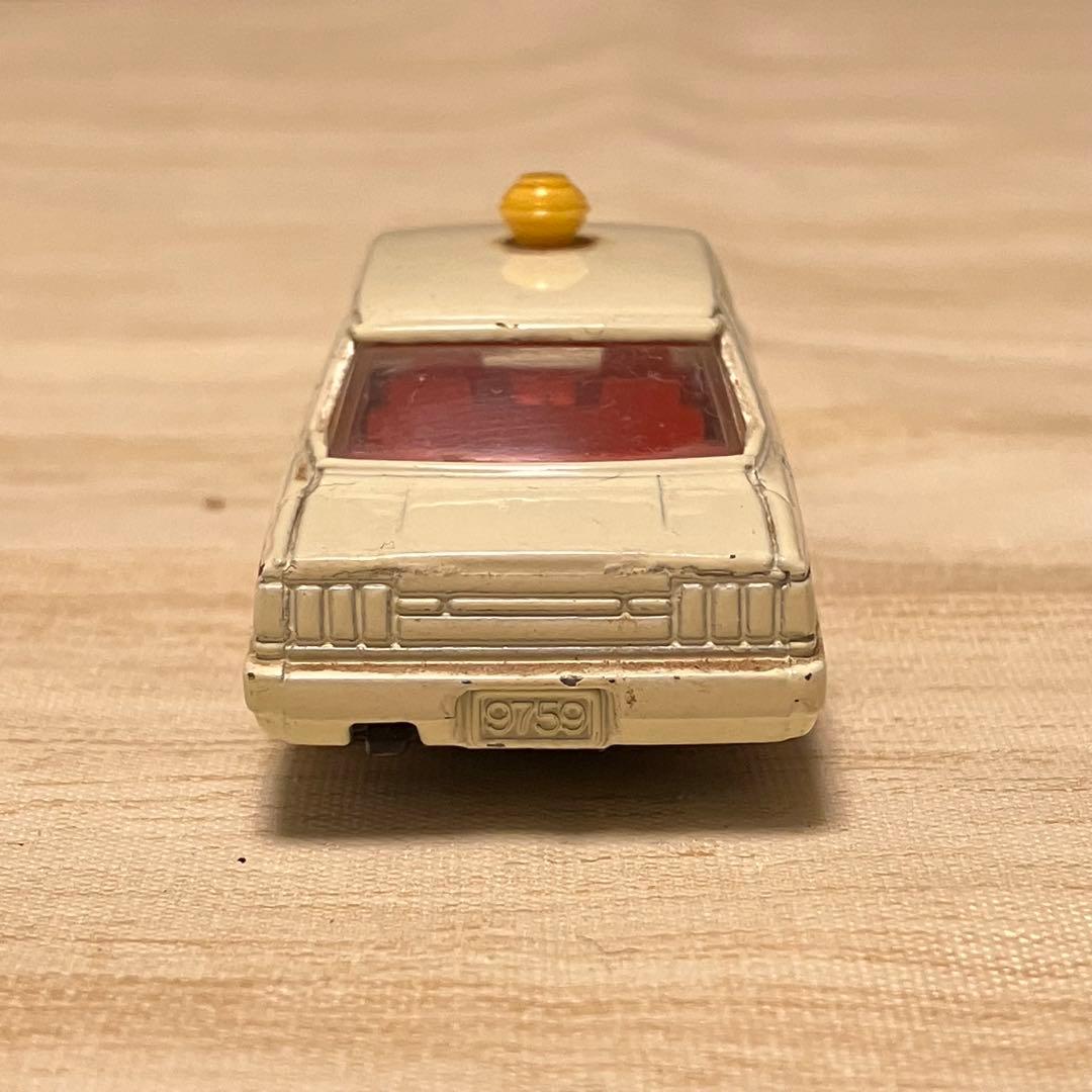 トミカ 日産セドリック 4ドア H.T サトウタクシー No.13 1/65