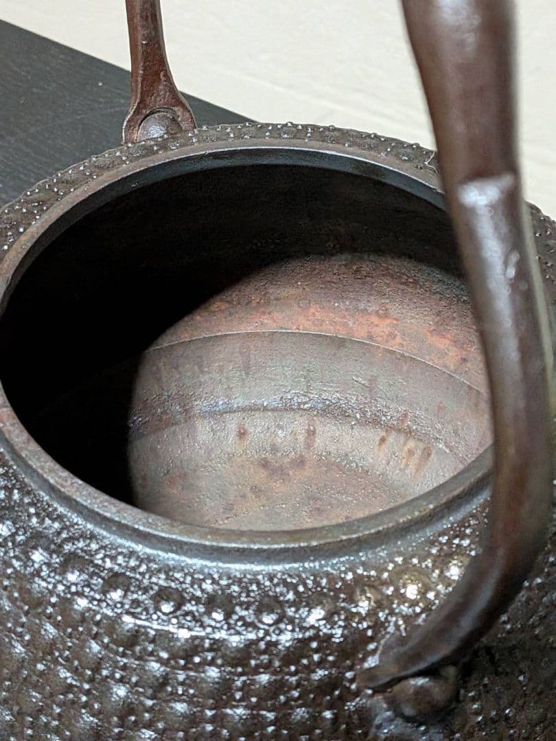 長文堂造 大振鉄瓶 霰紋 約1.8L 鉄蓋 メンテナンス済　鉄器