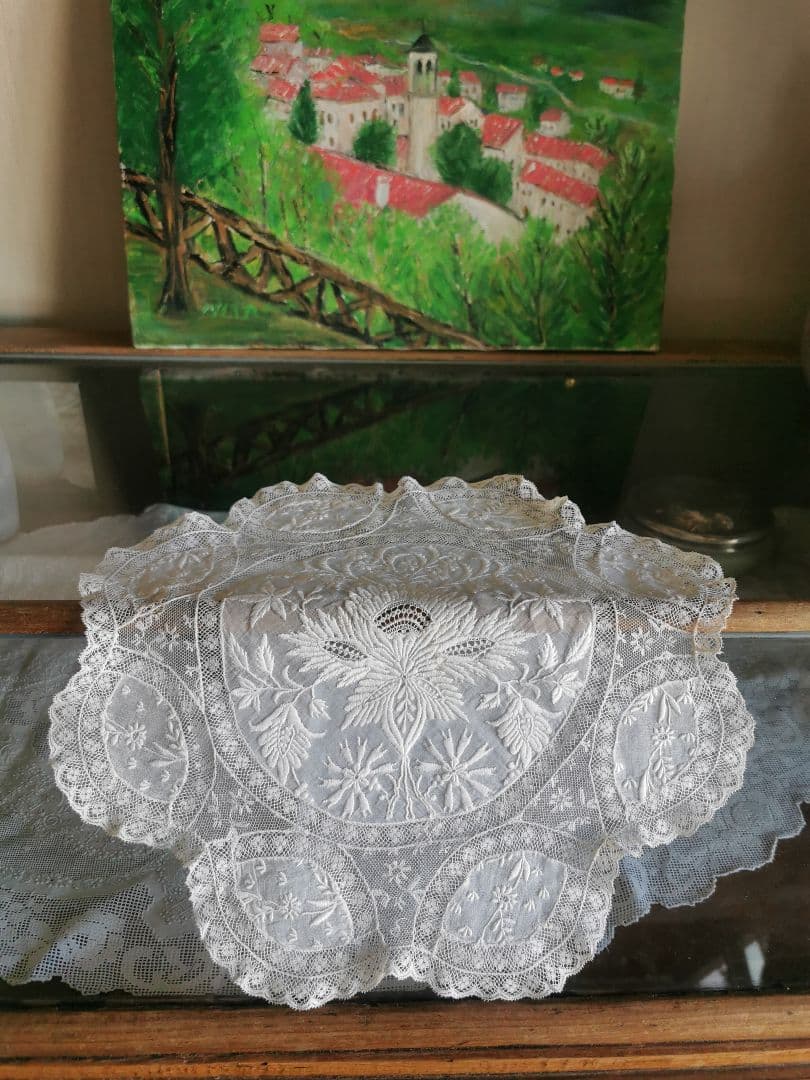 アンティークフランス ノルマンディーレース 花型ドイリー アイリッシュリネン風
