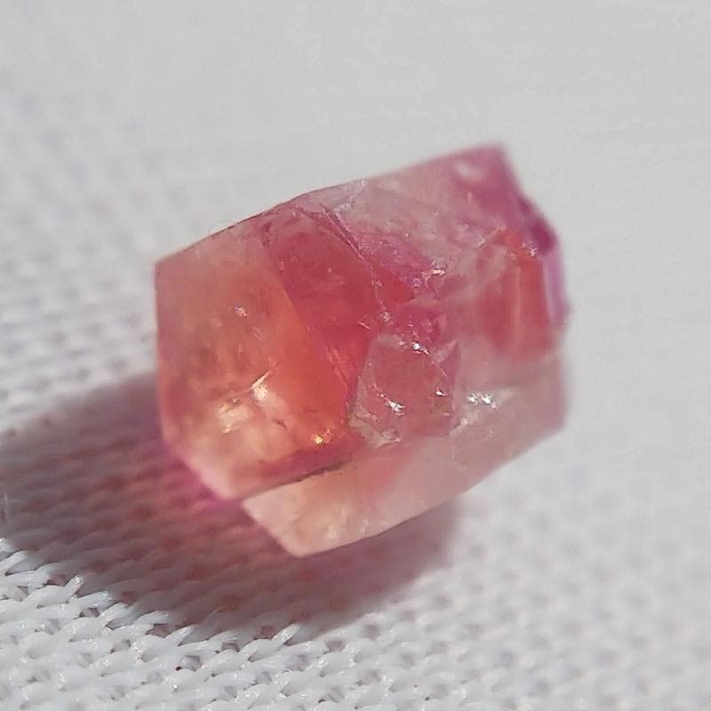 341 レア ペツォッタイト ラズベリル 結晶 原石