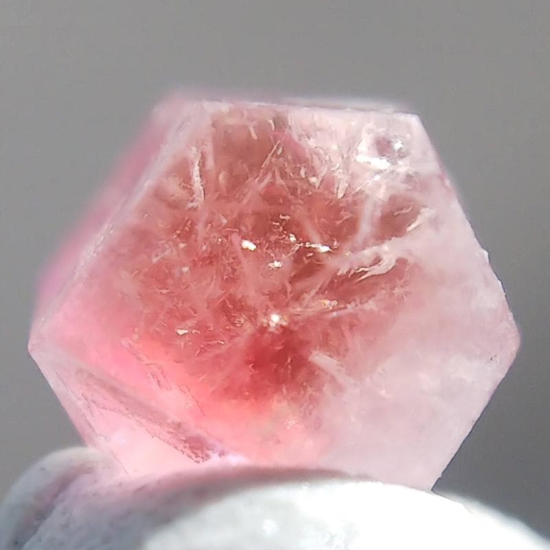 341 レア ペツォッタイト ラズベリル 結晶 原石