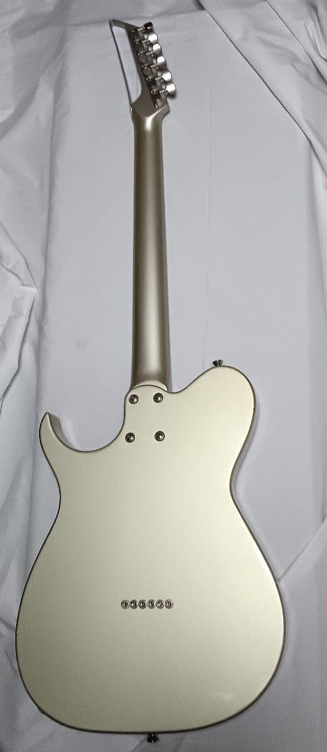 Razo Grayn＊アルミトップギター