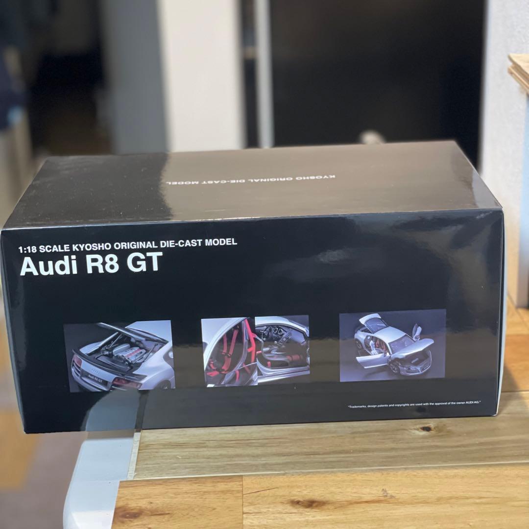 京商　1/18 アウディR8 GT