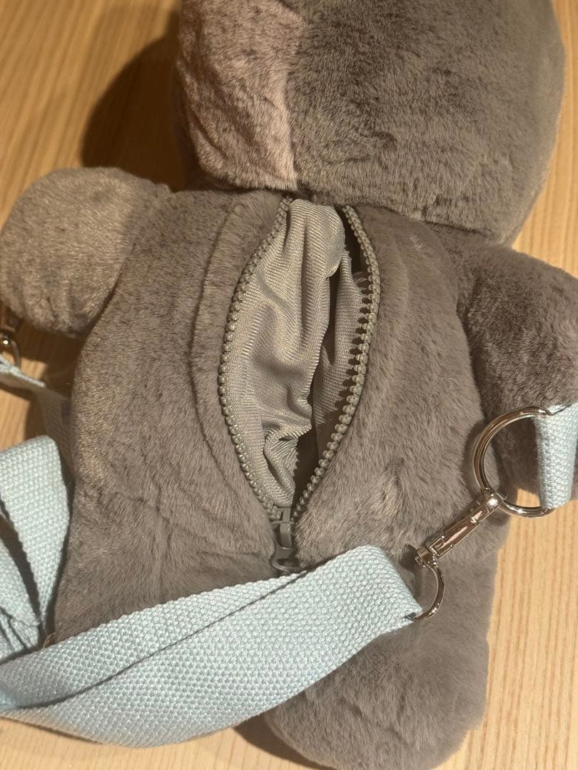 zeroni ぬいぐるみバッグ　ウンニニ　ジウン