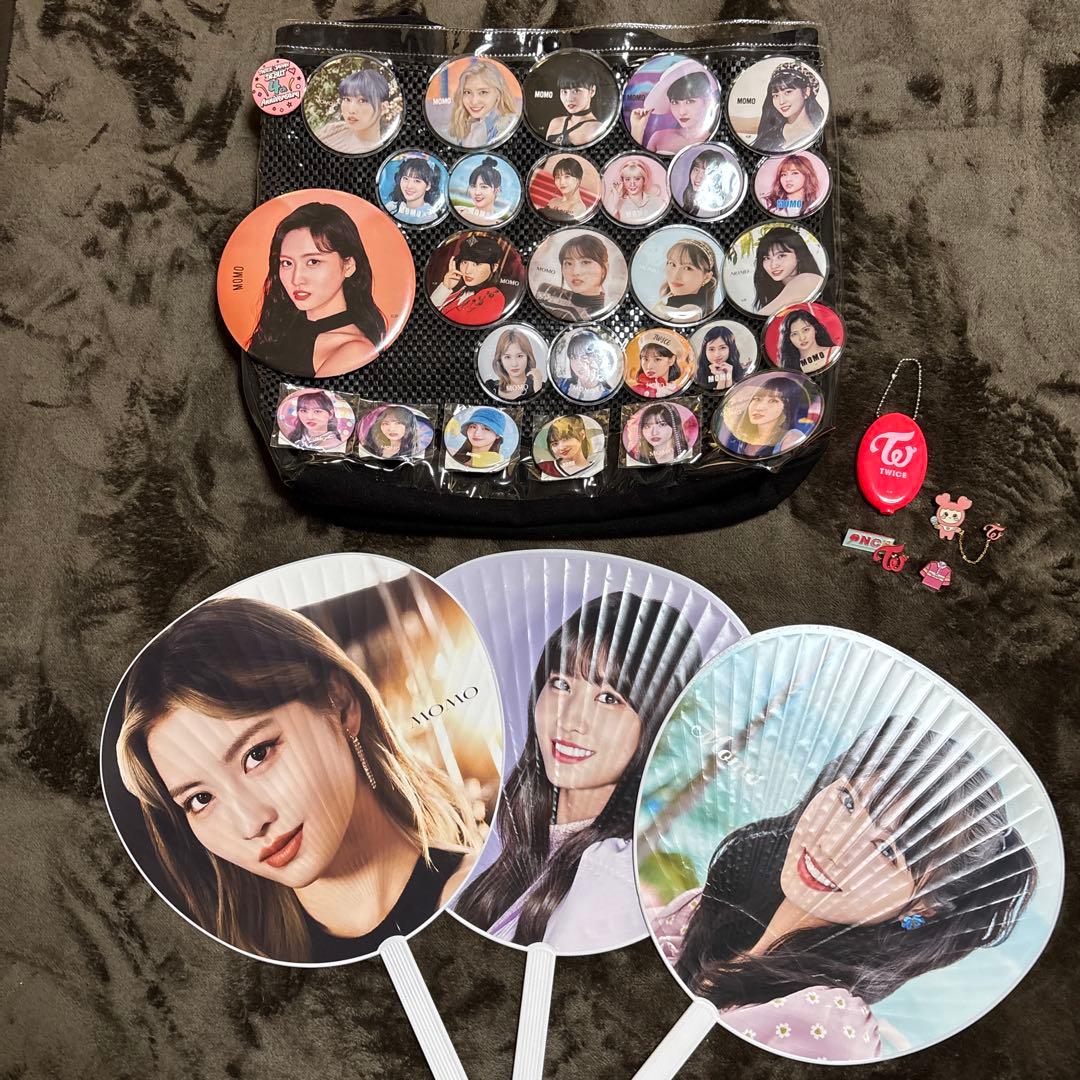 【TWICEモモ】ピンバッジ・うちわセット 痛バッグ