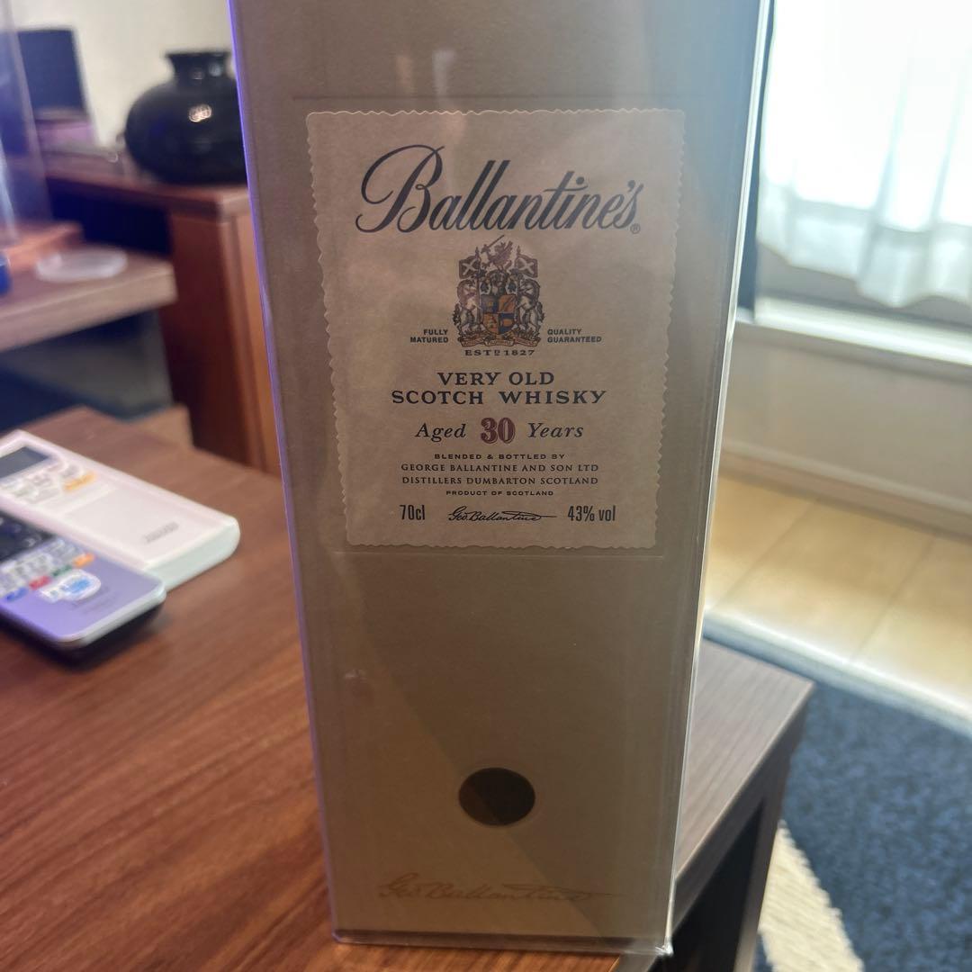 メ0409-29★未開栓 古酒 ウイスキー バランタイン 30年 750ml