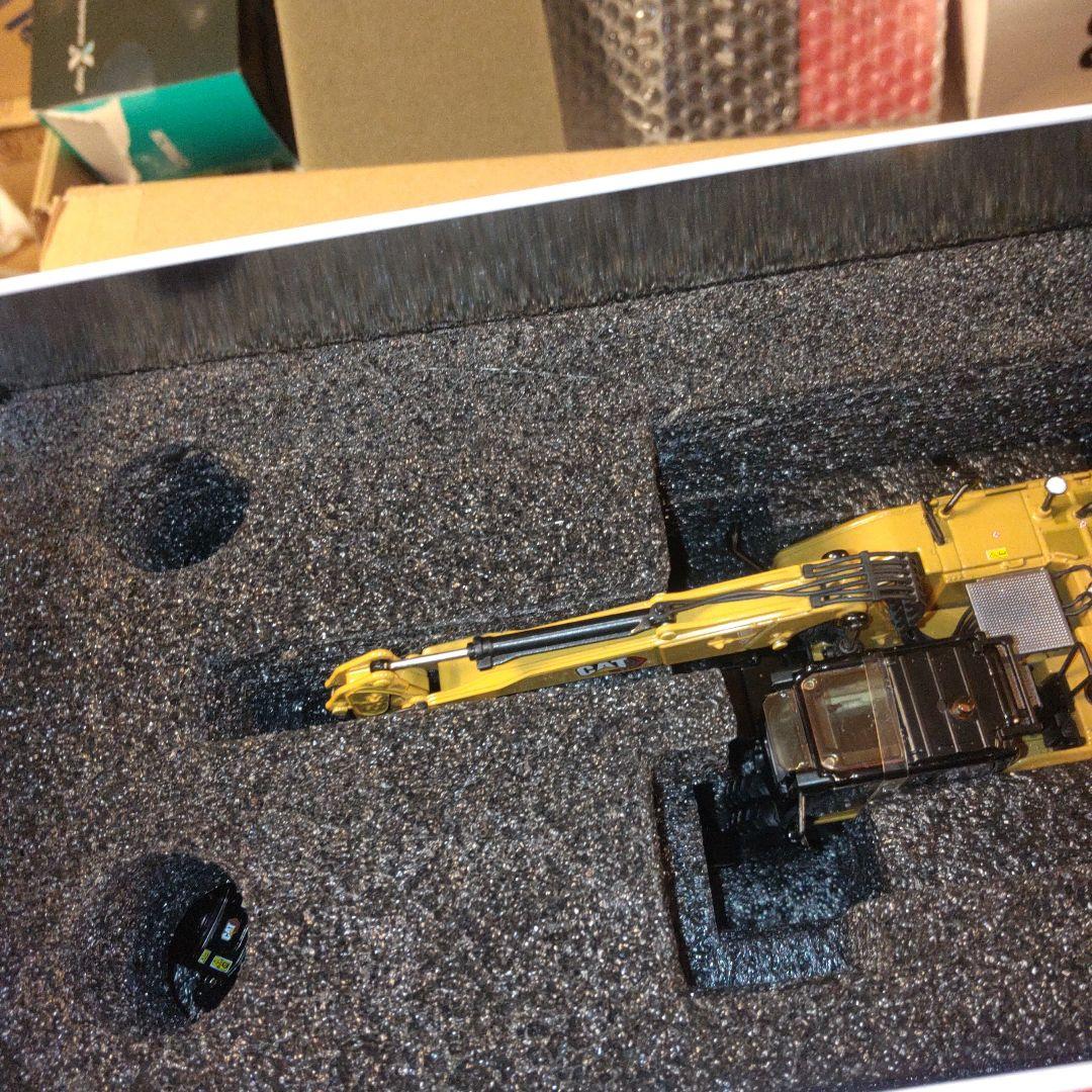 CAT M318 ウィールドエクスカベーター 1:50