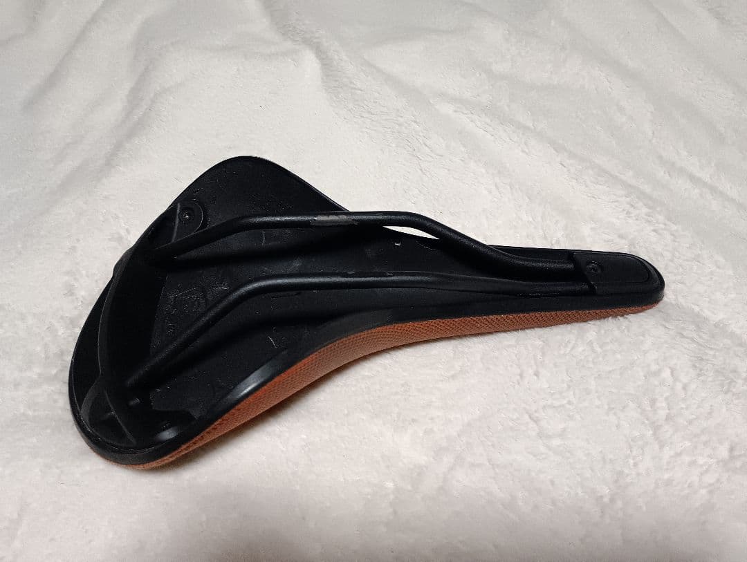 Brooks ブルックス カンビウム c17　オレンジ