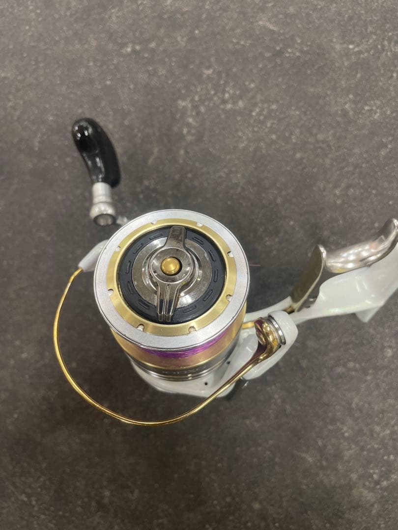 超希少シマノBB-X テクニウム Mg ホワイトスペシャル C3000DXG