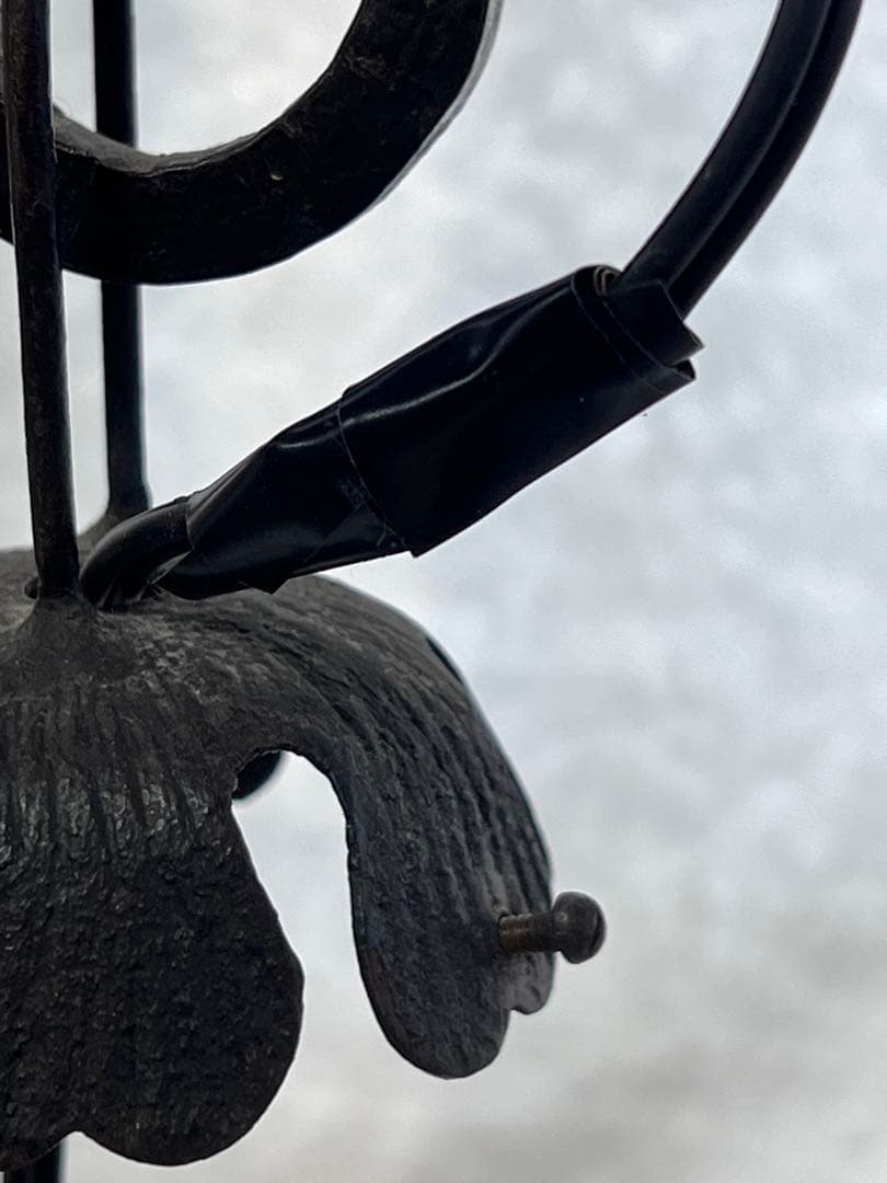 ランプ　ミューラー　アールヌーヴォー　スタンドランプ　台は鉄　渦巻のデザイン