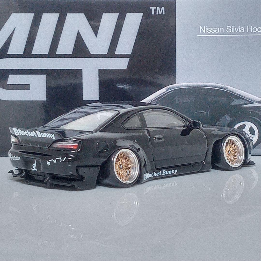 MINI GT S15 シルビア 改　Rocket Bunny