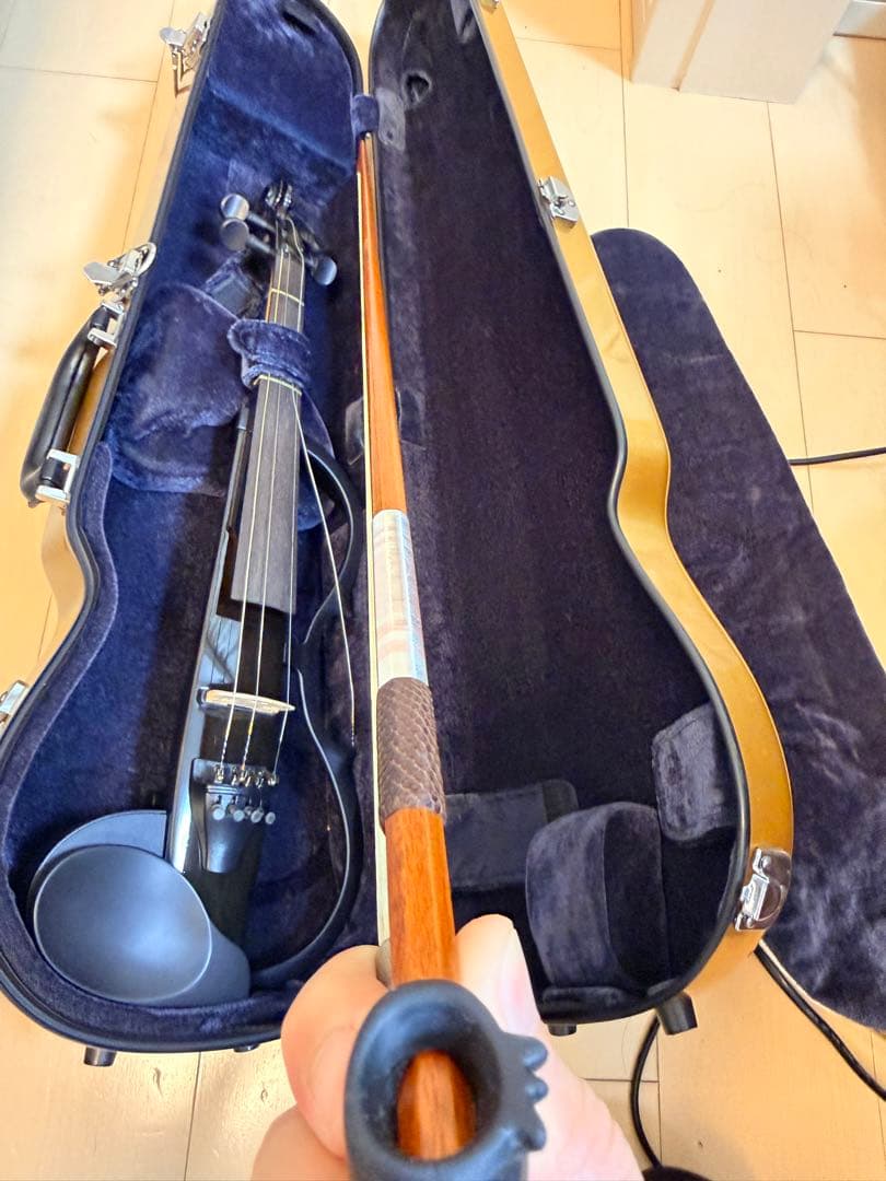 バイオリン 本体 ケース付き Yamaha sv-110 サイレントバイオリン